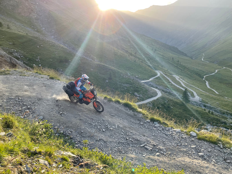 5-Tage Westalpen Adventure – Von der Schweiz zum Sommeiller & zurück (Biwak & Offroad)