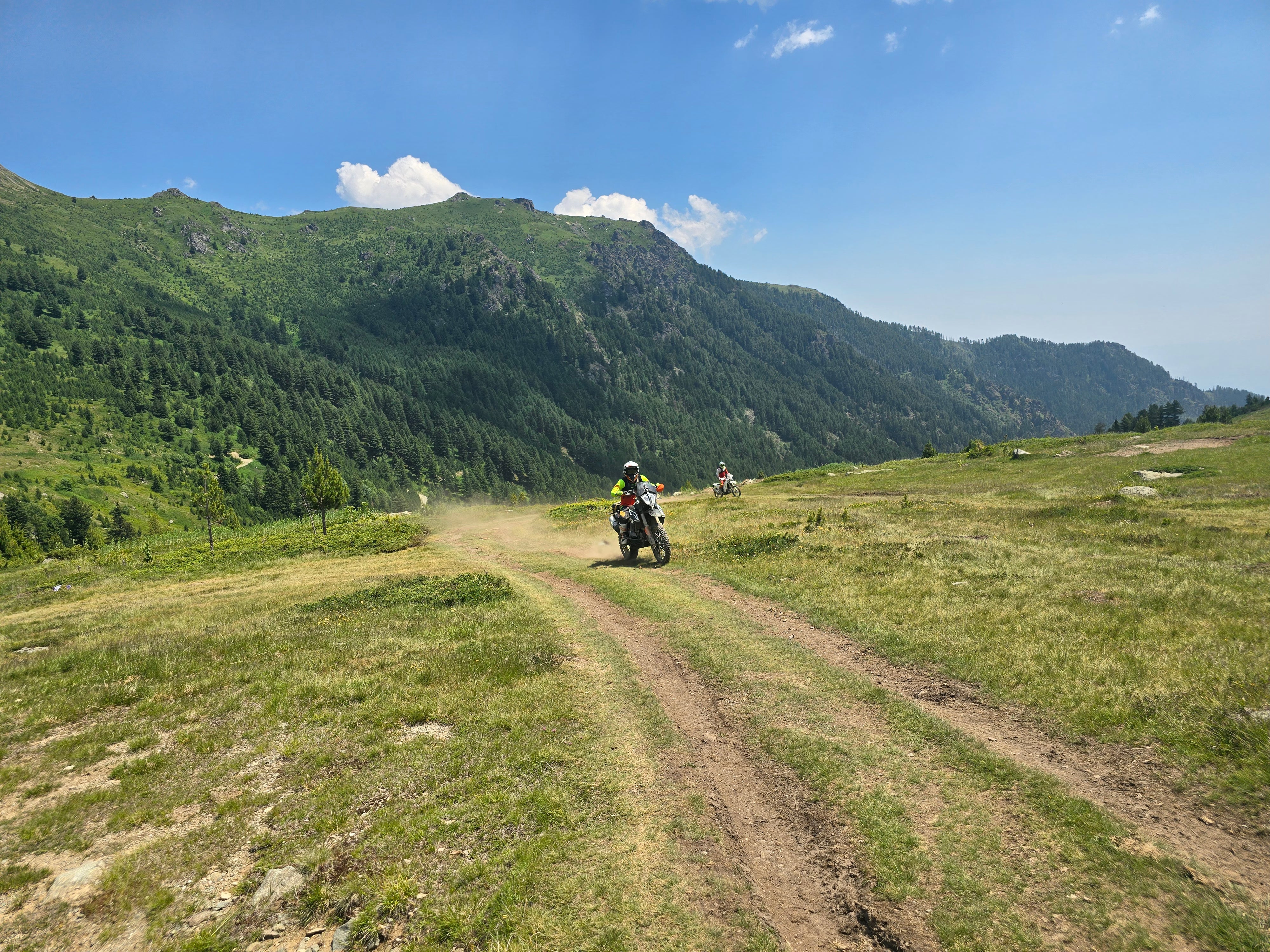 Rino – Guide & Herz von Kosovo - WildRide Adventure