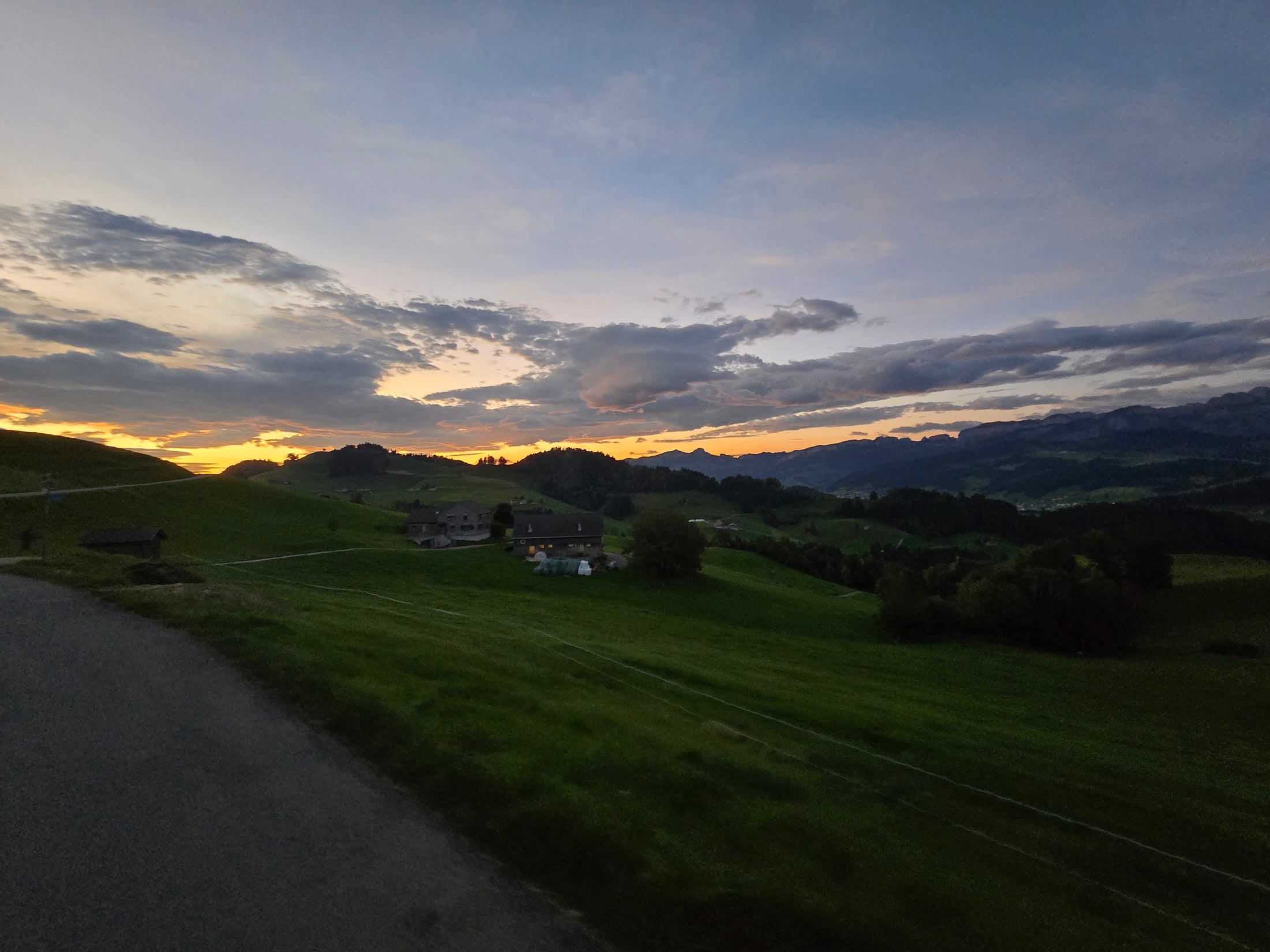 Sonnenaufgangs-Ride – E-MTB Tour Gais – Leimensteig – Wissegg – Gäbris