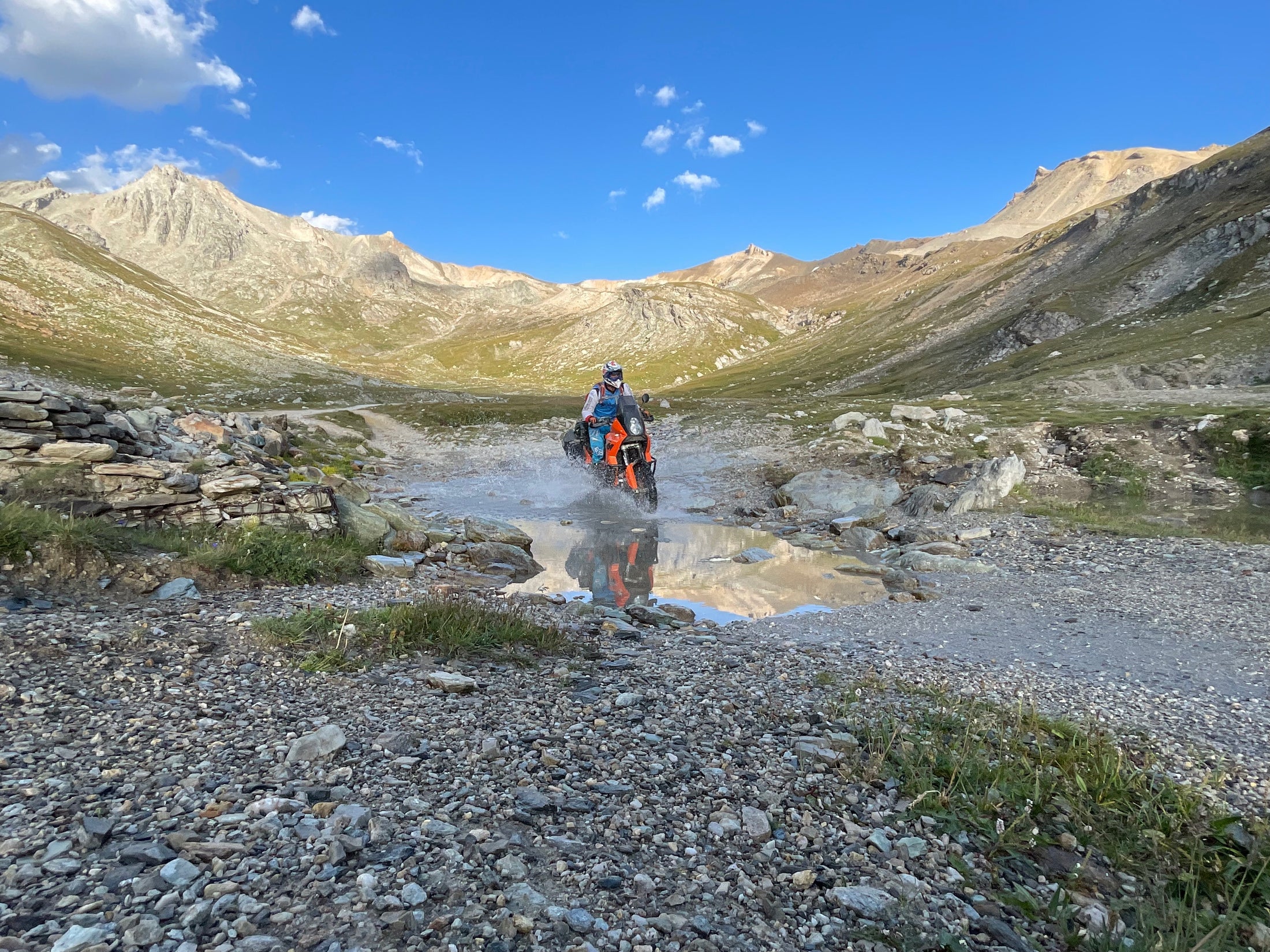 5-Tage Westalpen Adventure – Von der Schweiz zum Sommeiller & zurück (Biwak & Offroad)