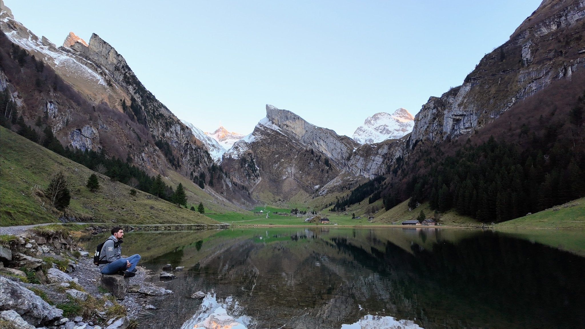 Sonnenaufgangs - Tour Seealpsee – Herzmeditation & Frühstück im Berggasthaus - WildRide Adventure